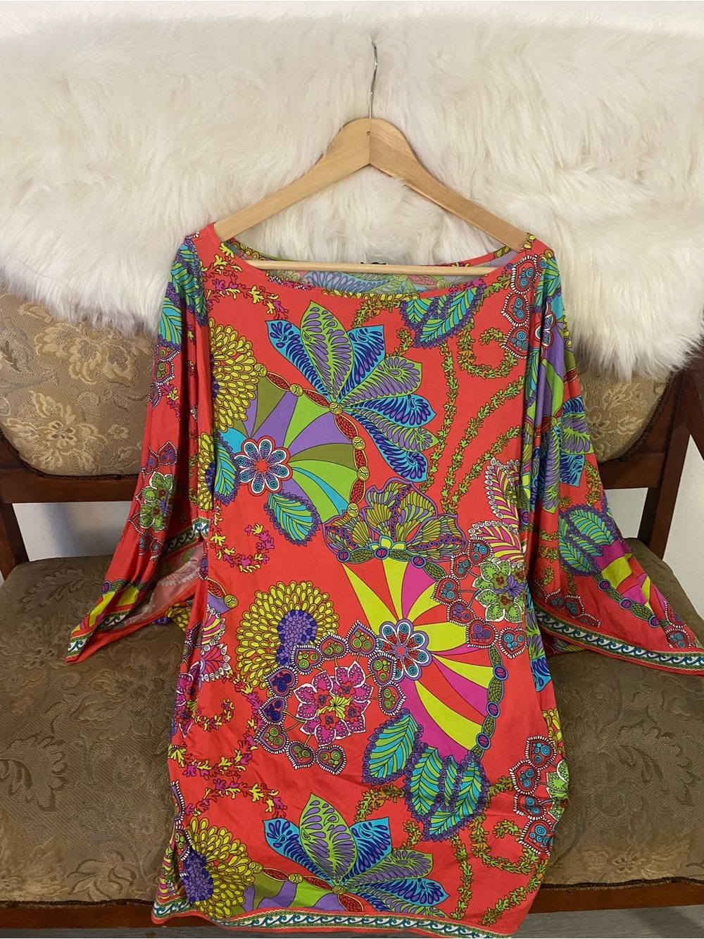 Women's Trina Turk  Red Floral Paisley Boatneck Top